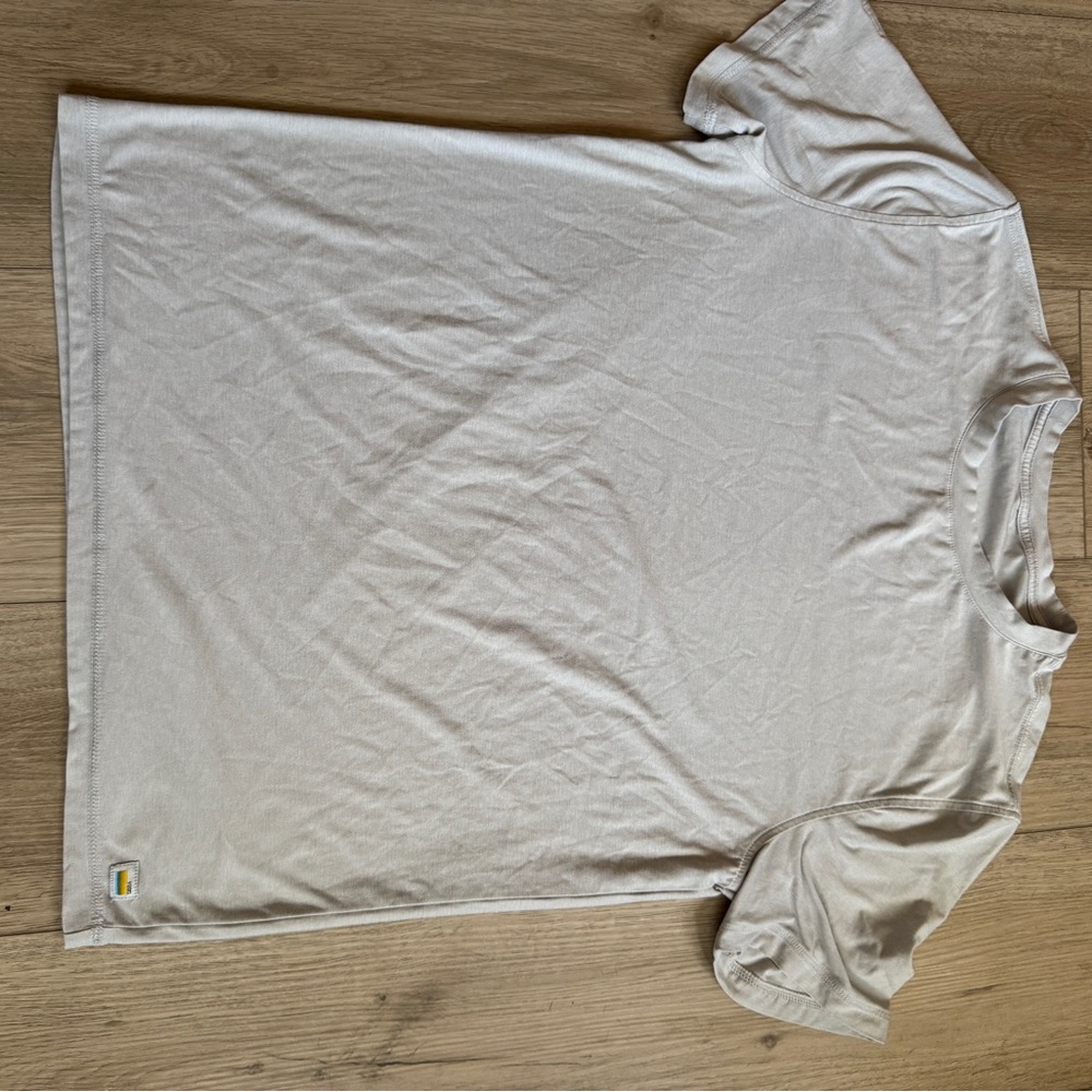 Vuori White Short Sleeve Tee